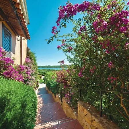 Appartamento 2 Beds On The Ground Floor With Private Outdoor Area In Marinella Golfo Aranci
