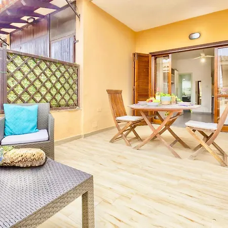 Appartamento 2 Beds On The Ground Floor With Private Outdoor Area In Marinella *