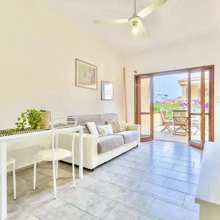 Appartamento 2 Beds On The Ground Floor With Private Outdoor Area In Marinella Golfo Aranci